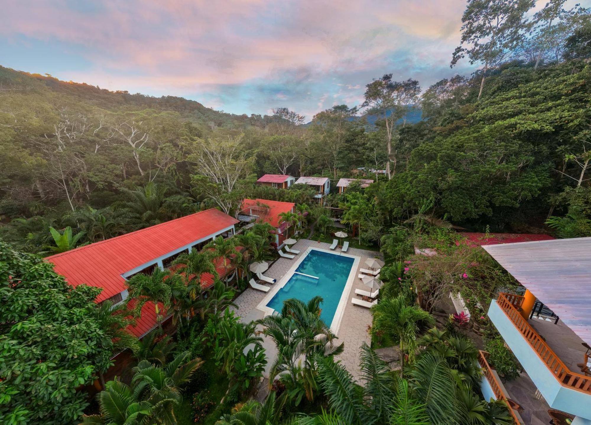 Villa Lu Amazon Ecolodge タラポト エクステリア 写真